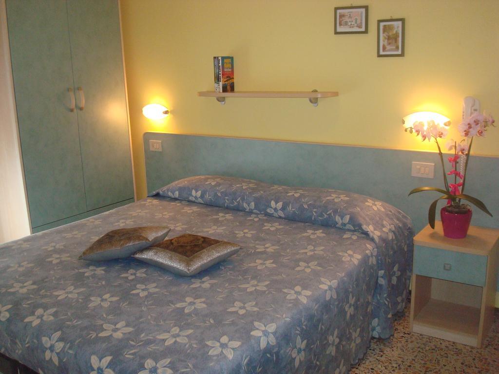 Hotel Villa Ersilia Rimini B&B Eksteriør bilde