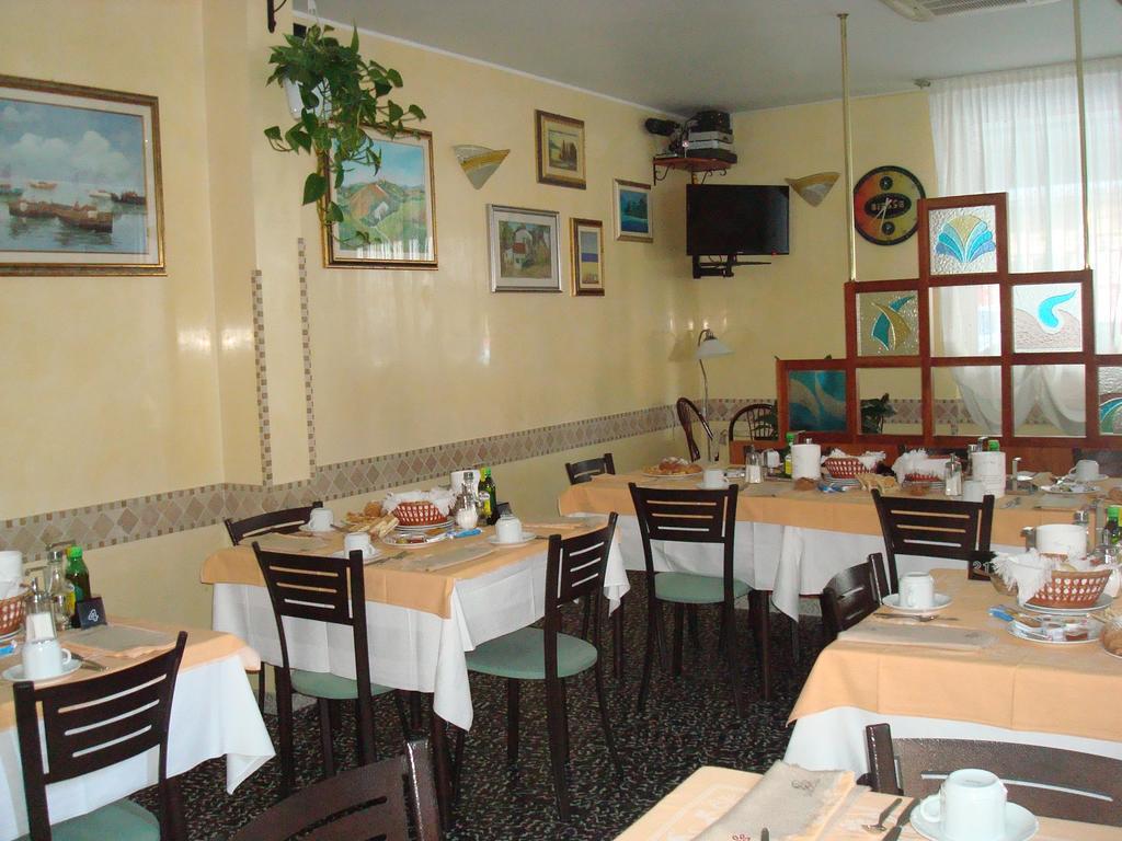 Hotel Villa Ersilia Rimini B&B Eksteriør bilde