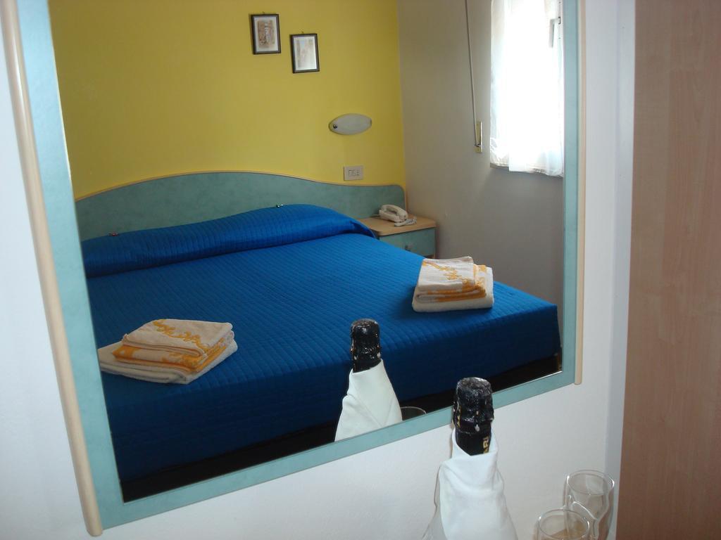 Hotel Villa Ersilia Rimini B&B Eksteriør bilde
